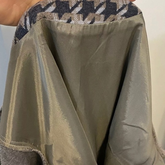 Peserico Soft to touch stretch Italy pockets line size XL smaller chest - Picture 10 of 10